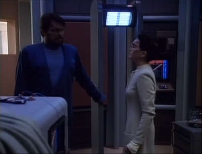 This lady will only help Riker escape if he sleeps with her. Really writers?